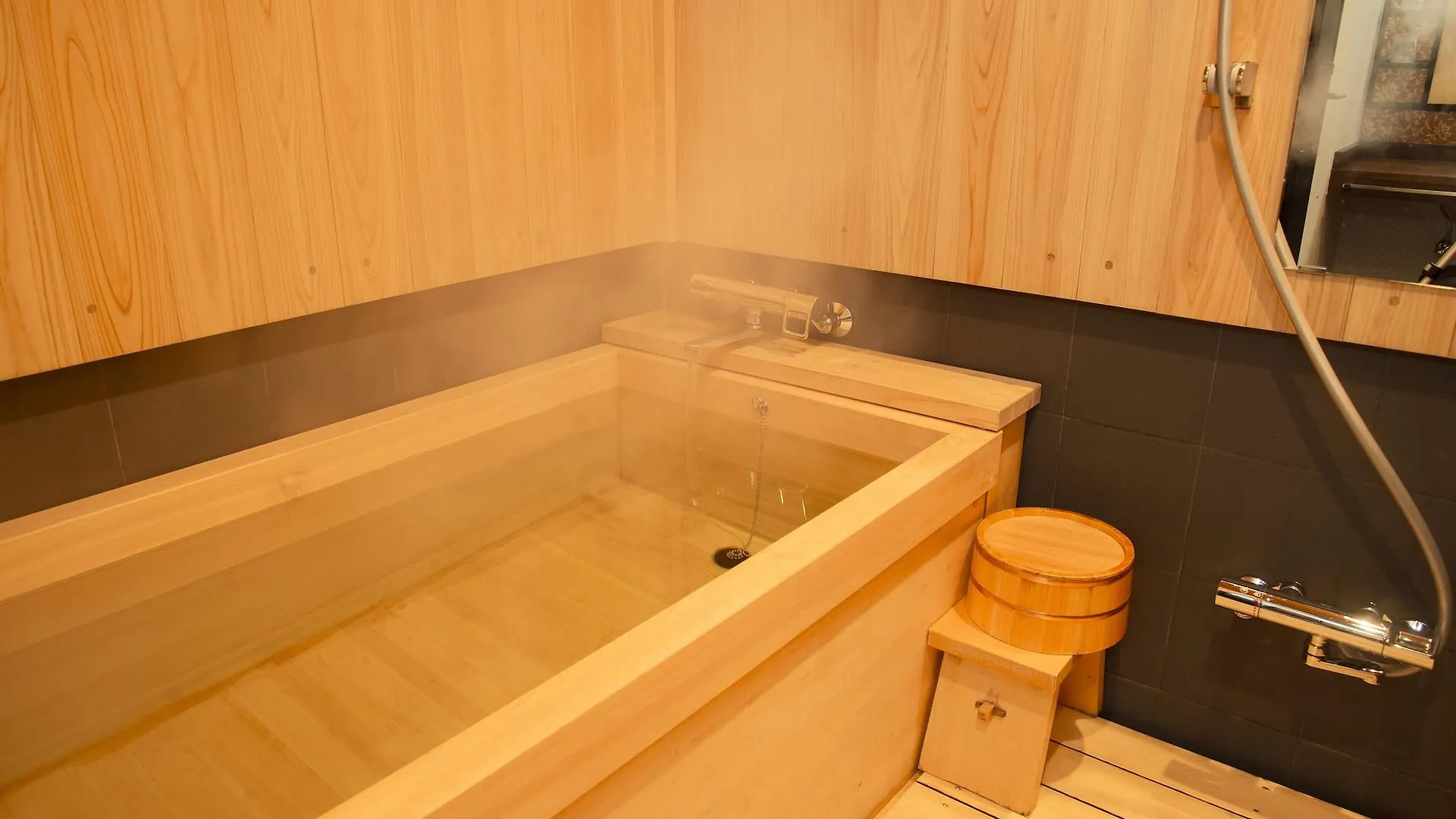 Kyoto Takasegawa Bettei Hotel 3*,