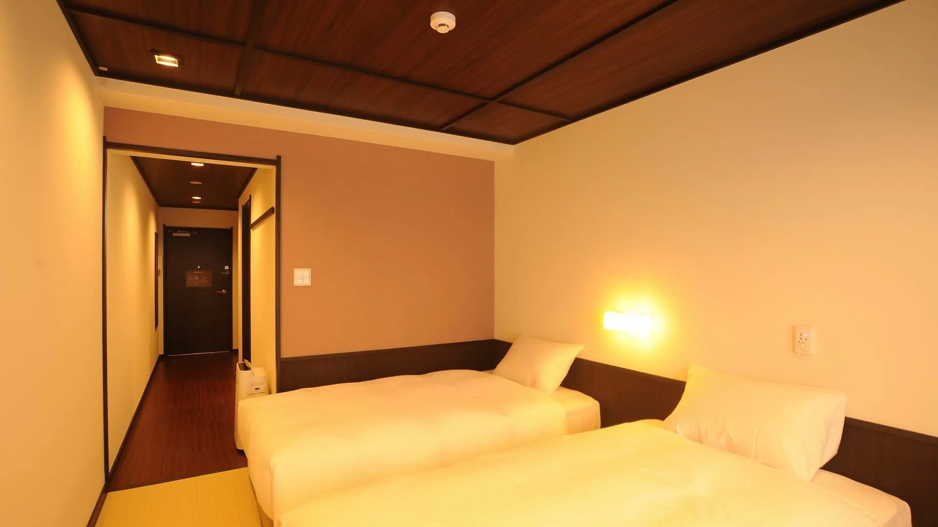Kyoto Takasegawa Bettei Hotel 3*,  Japan